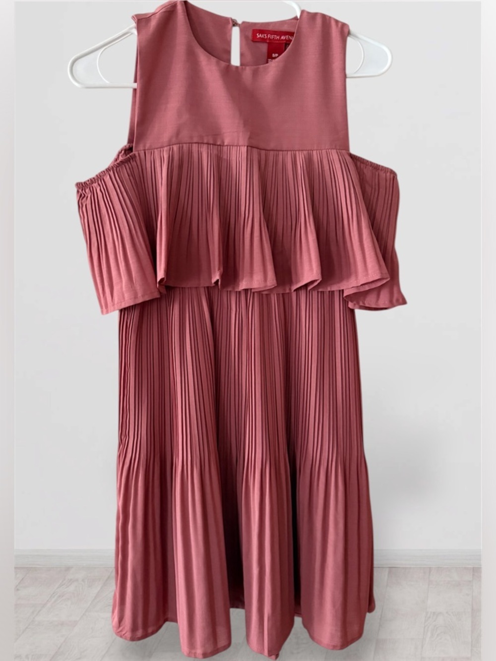 Saks Fifth Avenue Pleated Cold Shoulder Tiered Dress in Rose - Size S